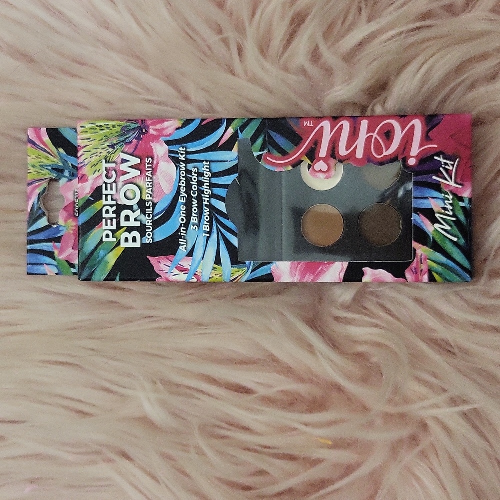 SALE!! Brand New Ioni PERFECT BROW ALL-IN-ONE EYEBROW KIT